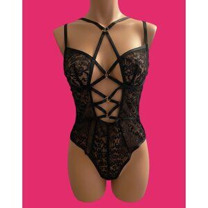 Victoria's Secret Super Sexy Black Lace Strappy Bodysuit NEW! Women's Size Large